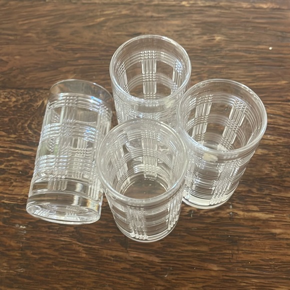 Vintage Ralph Lauren shot glasses
Set of 4
Some places have them for $99 each - Picture 1 of 5